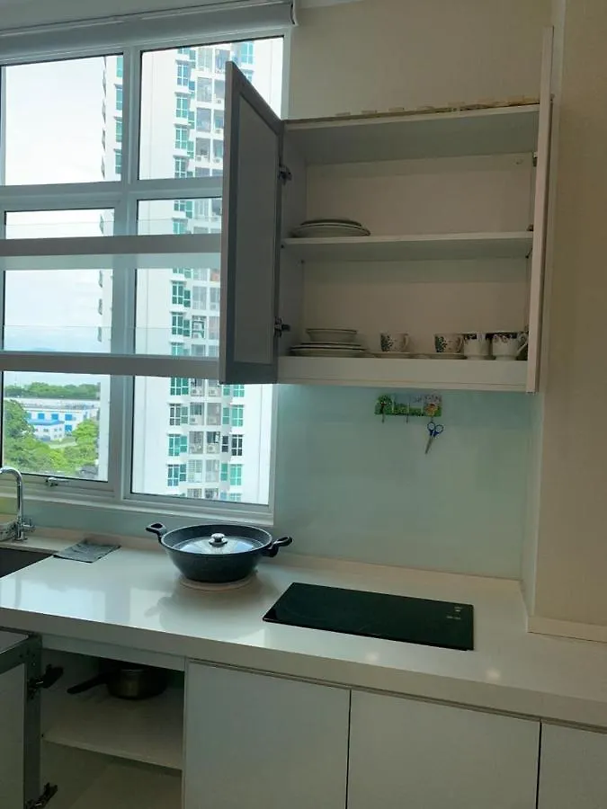 Straits Garden Suites By Yen'S Sojourn George Town Lejlighed